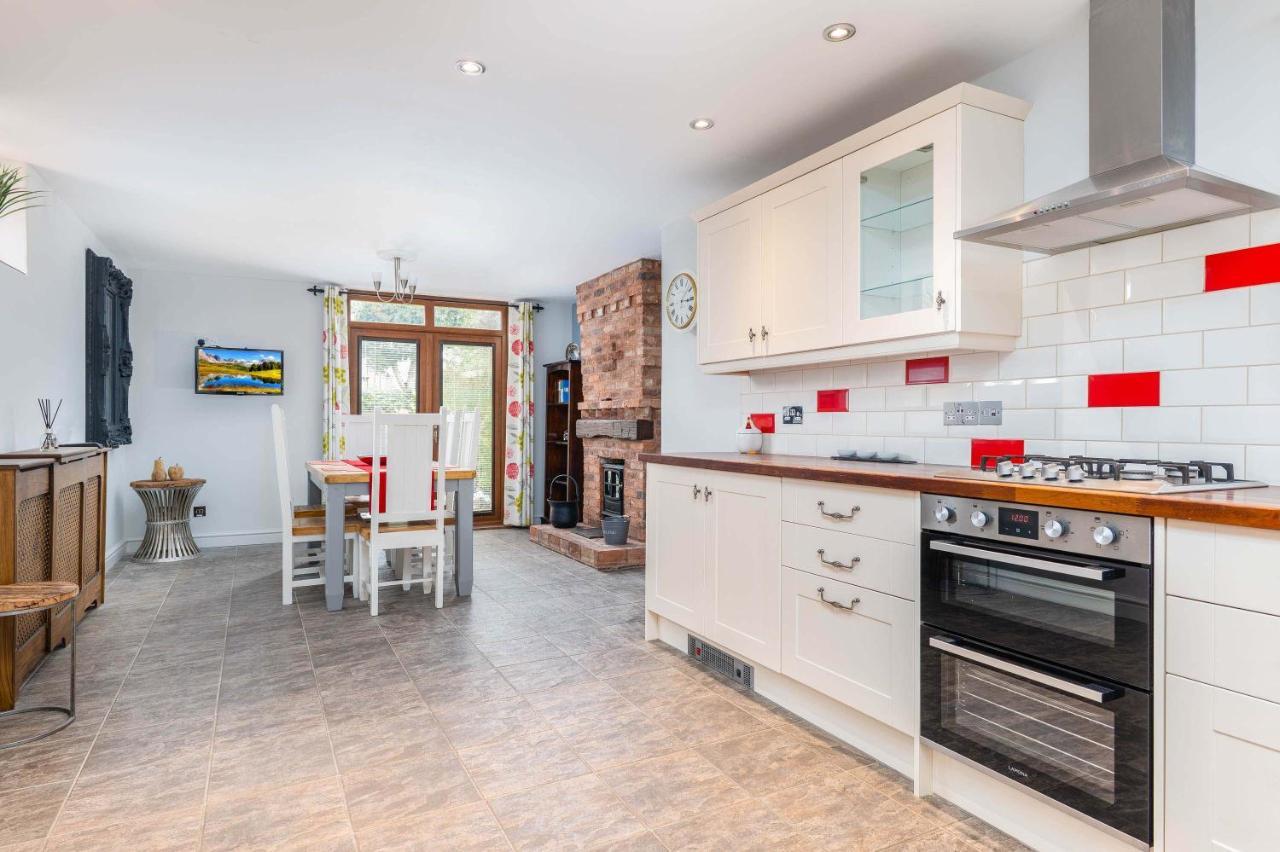 The Pigsty - 3 Bedroom Barn Conversion Coventry Exterior photo